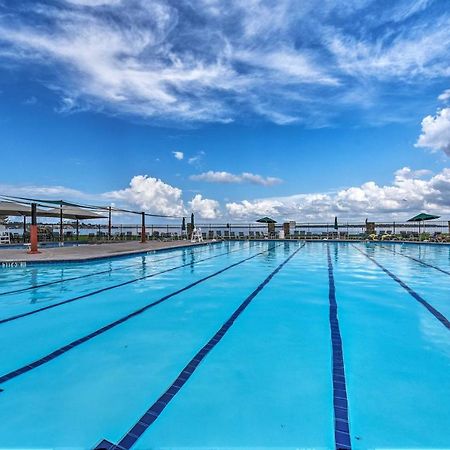 Idyllic Montgomery Condo With Pool And Lake View! Luaran gambar