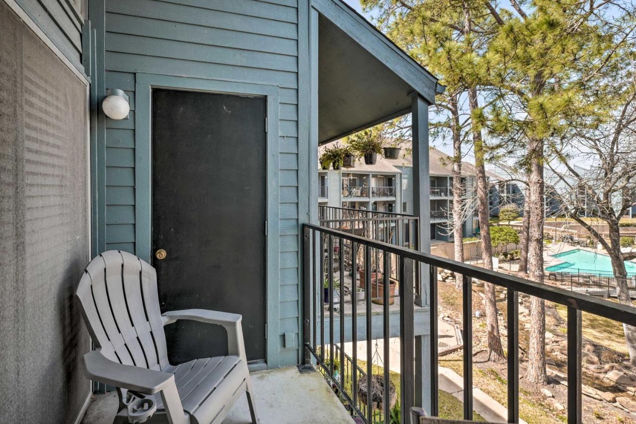 Idyllic Montgomery Condo With Pool And Lake View! Luaran gambar